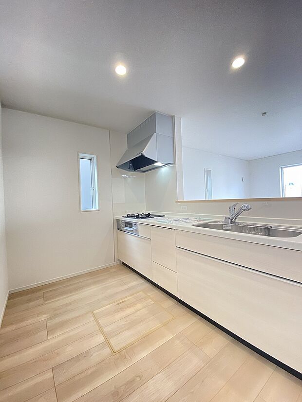 ホームパティ―で、ゲストと一緒にお料理の準備もできるカウンターキッチン