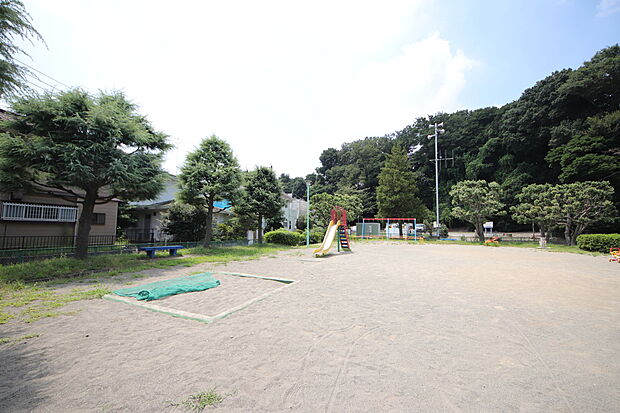 新道1号公園 379m