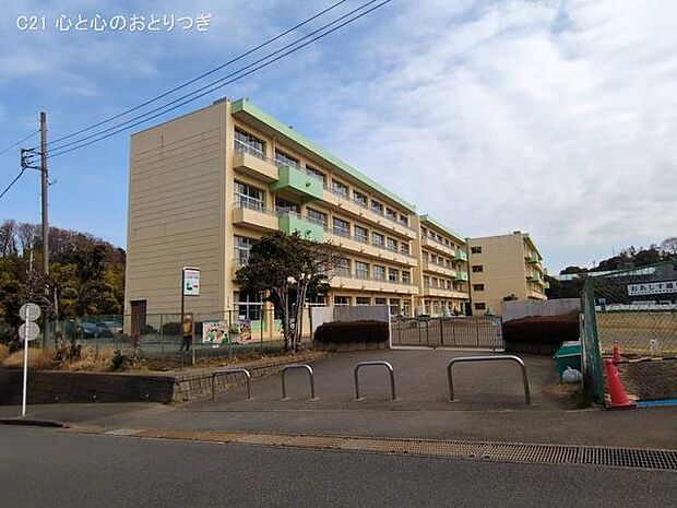 海老名市立杉久保小学校 1439m