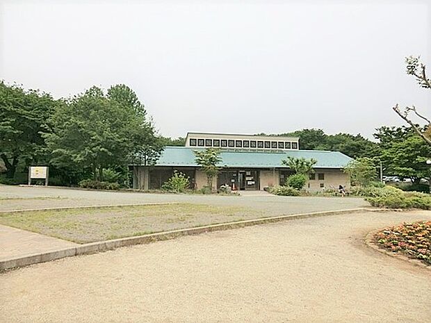 県立座間谷戸山公園 515m