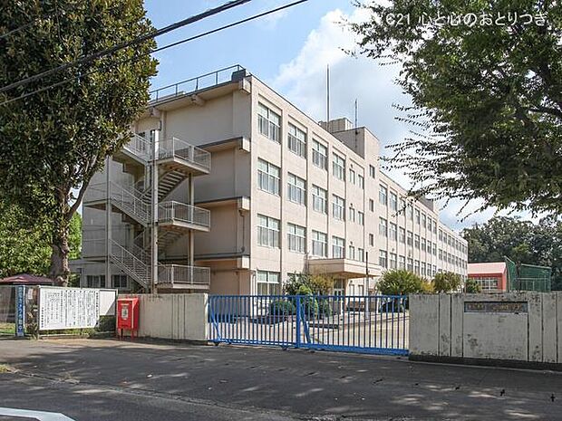 大和市立上和田中学校　1332ｍ