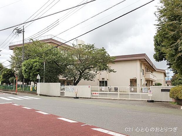 座間市立旭小学校 880m