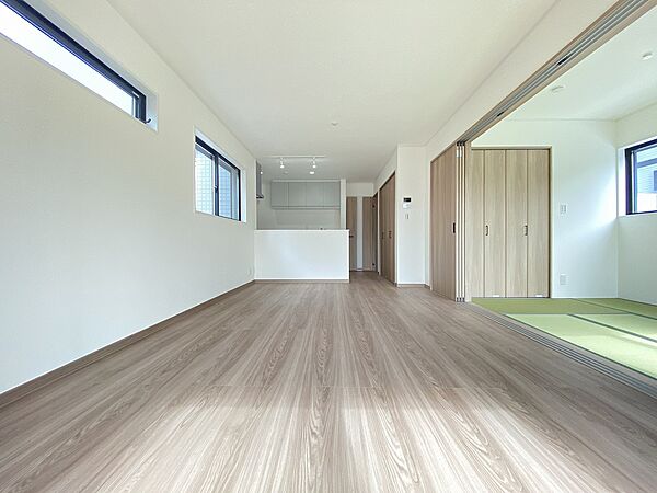 リビング/ダイニングを拡大表示