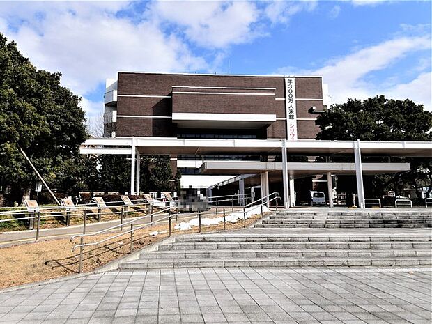 大和市役所 979m