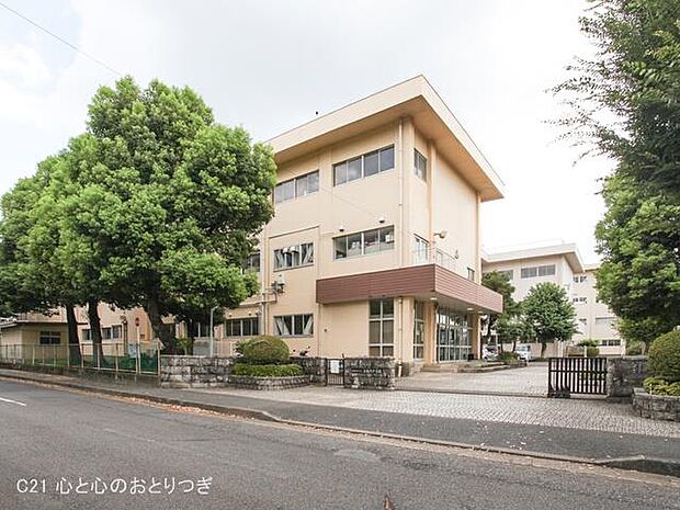 相模原市立上鶴間中学校 770m