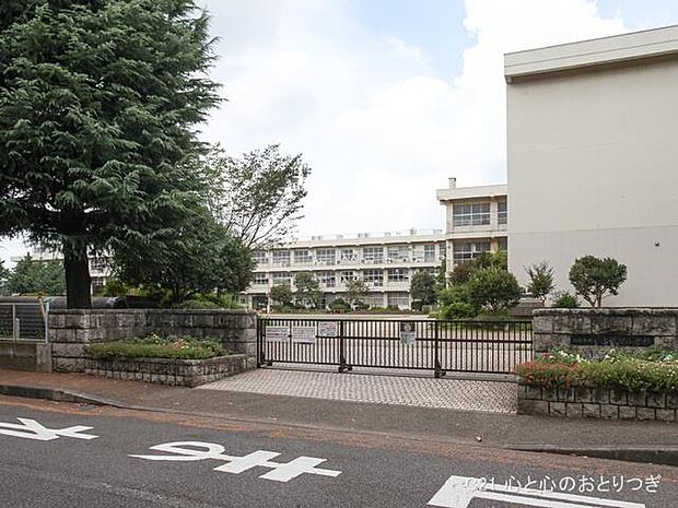 相模原市立上鶴間小学校 710m