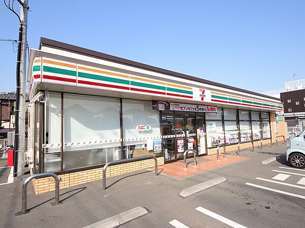 セブンイレブン横浜阿久和山谷店　403ｍ