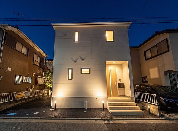本画像は、CGによる夜景加工がされております。現況と異なる可能性がございます。