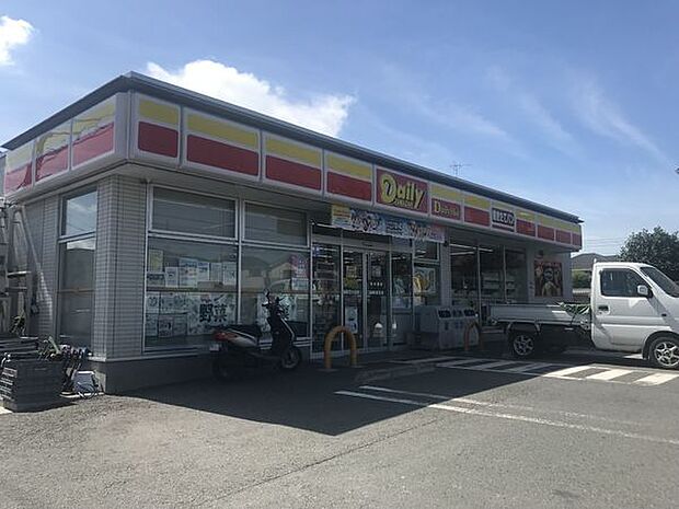 デイリーヤマザキ座間四ツ谷店 212m