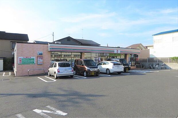 セブンイレブン海老名杉久保店 858m