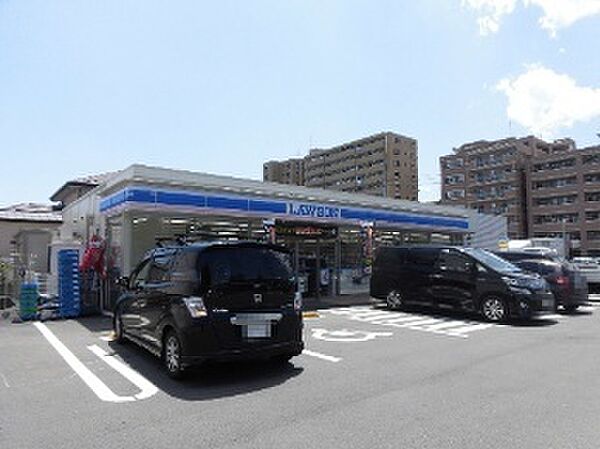 ローソン大和市下鶴間店　744ｍ