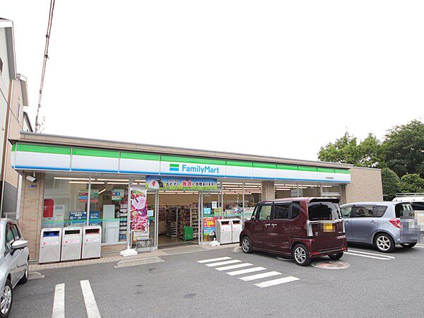 ファミリーマート大和西鶴間店　478ｍ