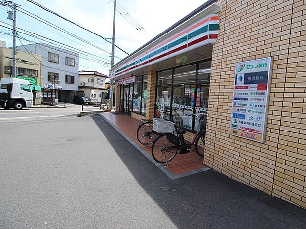 セブンイレブン綾瀬寺尾中1丁目店 502m あ あれがない というときにすぐ駆け込める距離感。コンビニが近いのは嬉しいですね。