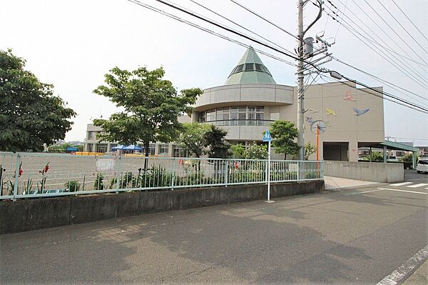 綾瀬こばと幼稚園　207ｍ