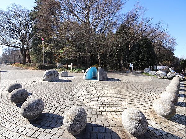 南台こどもの森公園　800ｍ