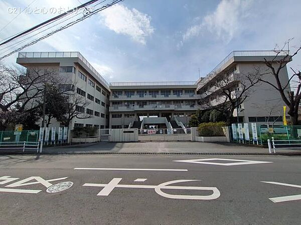 座間市立入谷小学校　975ｍ