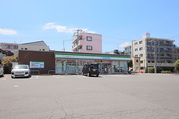 ファミリーマートサンズ中央林間四丁目店 192m
