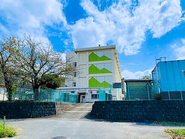 寒川町立小谷小学校　601ｍ