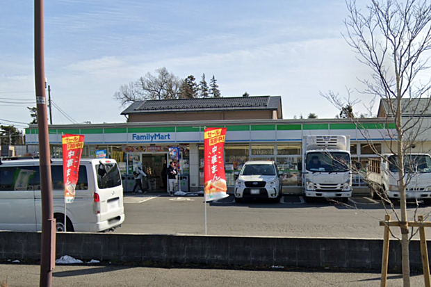 ファミリーマート松が丘二丁目店