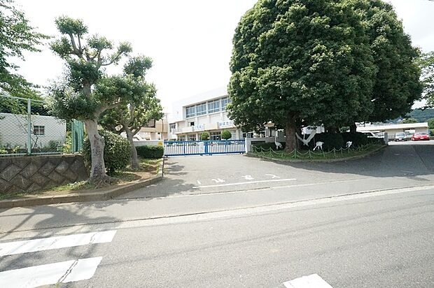 鶴巻小学校