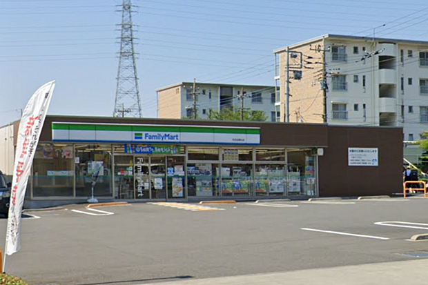 ファミリーマート町田成瀬台店