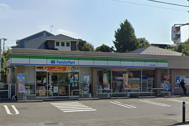 ファミリーマート横浜上白根店