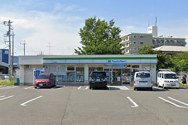 ファミリーマート田名豊原店