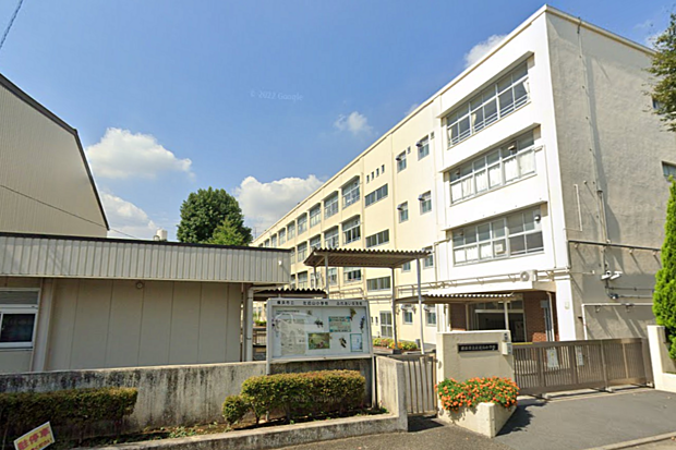 横浜市立左近山小学校