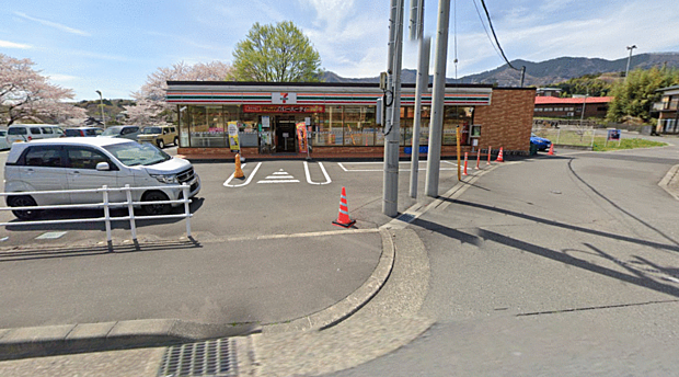 セブンイレブン上荻野店