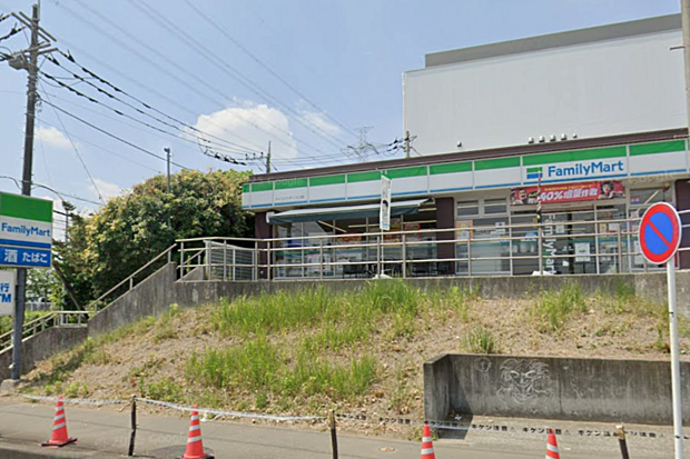 ファミリーマートマイコンシティ入口店