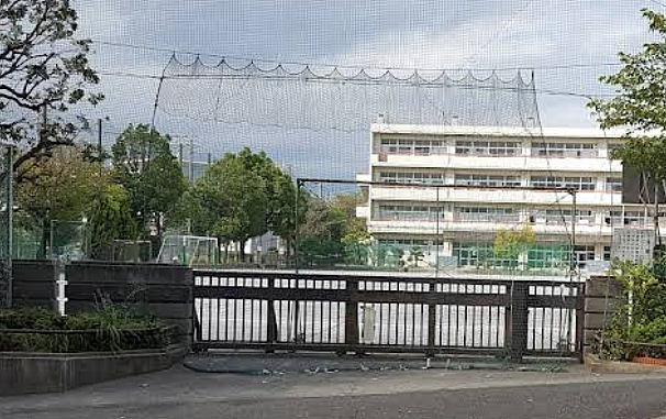 横浜市立すすき野中学校まで約900m