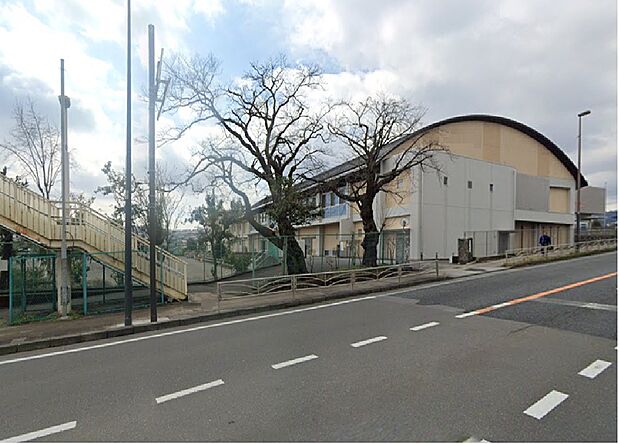 西中学校