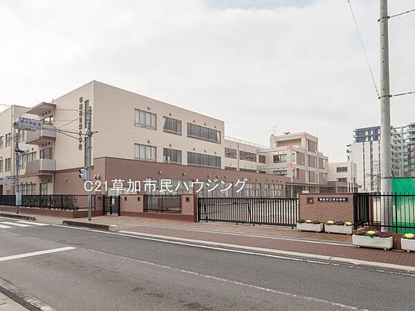 栄小学校　500ｍ　栄小学校500m(徒歩7分)