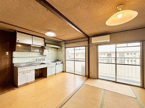 室内写真は家具をCG加工により消去しています。実際の状況とは異なる場合がございます。ご了承ください。