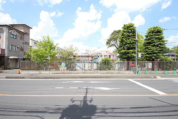 谷塚おざわ幼稚園　837ｍ　谷塚おざわ幼稚園　837m(徒歩11分)