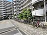 その他：駐輪場：1台目無料、2台目以降300円/月(空き状況は管理会社に要確認)