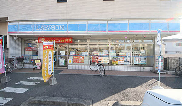 ローソン草加谷塚町店　130ｍ　ローソン草加谷塚町店　130m(徒歩2分)