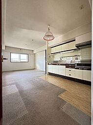 ユートピアレジデンス南仙台 7階4LDKのリビング/ダイニング