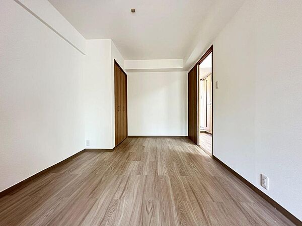 お持ちの家具の配置を考えると洋室のお部屋が暮らしやすいという方に