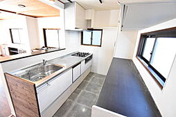 川越市砂新田1丁目戸建 6LDKのリビング/ダイニング