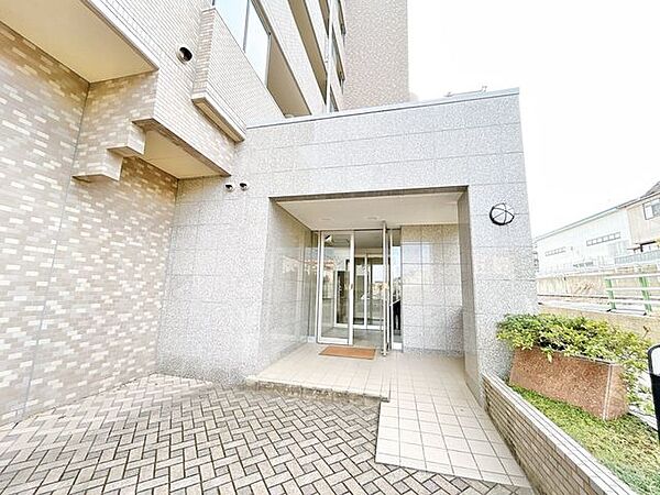 【予約制見学会実施中】エントランス入口です。