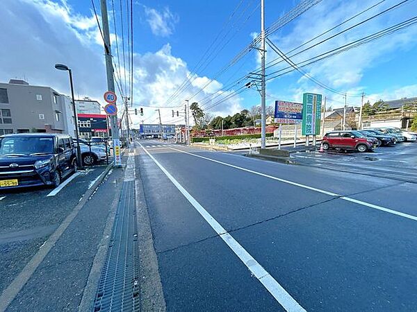 【リフォーム済】前面道路です。
