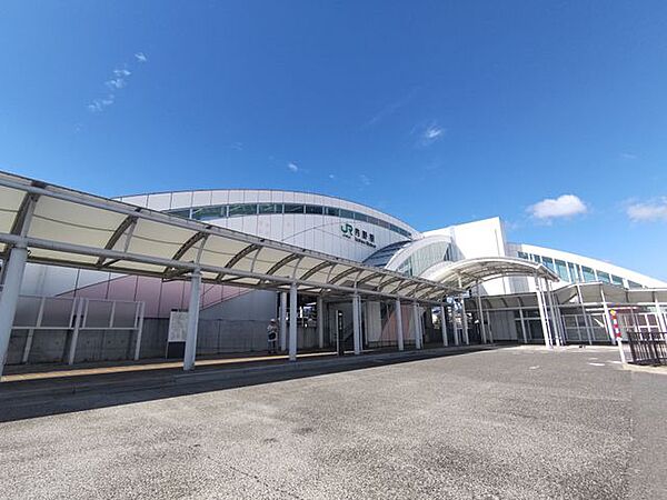 内野駅(JR東日本 越後線) 徒歩17分。 1310m