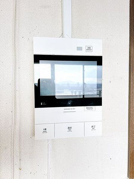 【リフォーム中】オートロック式のマンションです。