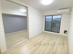 JR草津線 手原駅 徒歩4分の賃貸アパート 3階1LDKのリビング/ダイニング