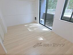 JR東海道・山陽本線 野洲駅 バス11分 妙光寺公民館下車 徒歩6分の賃貸アパート 2階1LDKのリビング/ダイニング