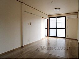 フローラ 1階2LDKのリビング/ダイニング