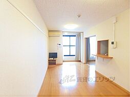 レオパレス清知 1階1LDKのリビング/ダイニング