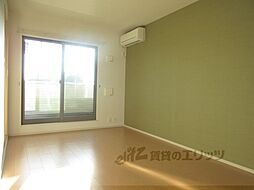 JR東海道・山陽本線 南彦根駅 徒歩12分の賃貸アパート 3階1LDKのリビング/ダイニング