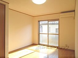 アルトゥーラ 205 2階1Kのリビング/ダイニング